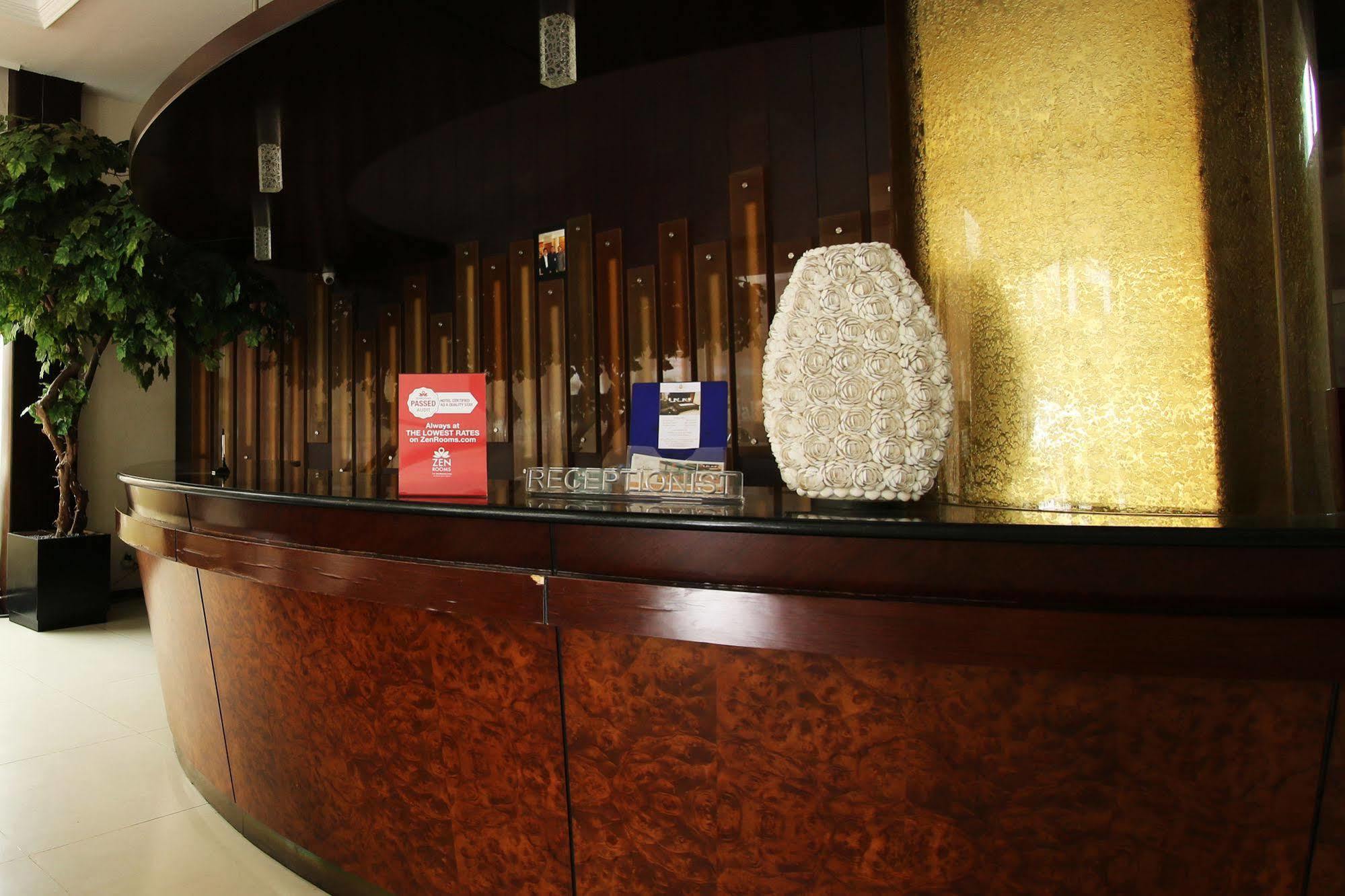 Zen Rooms Grand Hotel Lembang Exterior foto