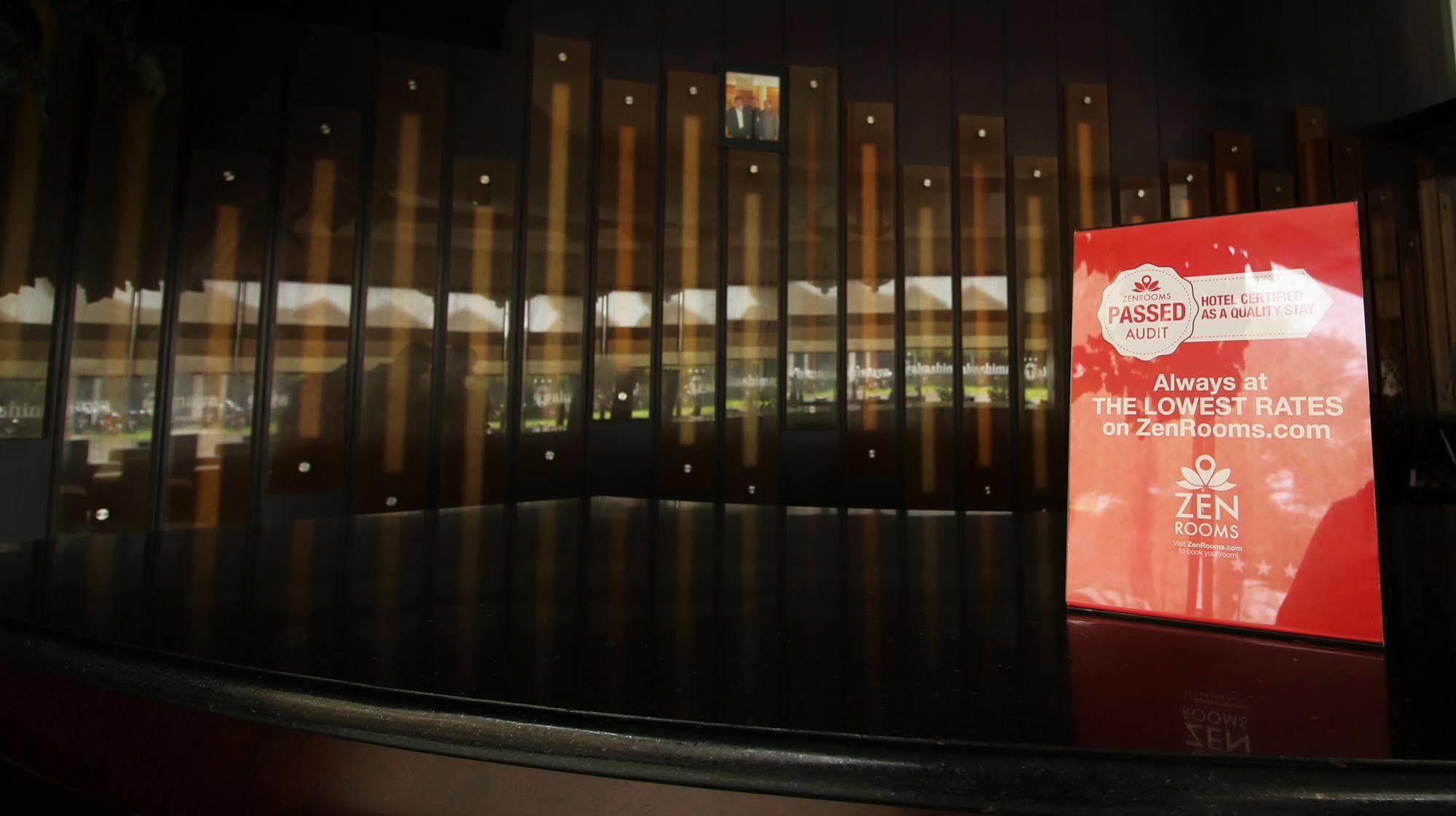 Zen Rooms Grand Hotel Lembang Exterior foto