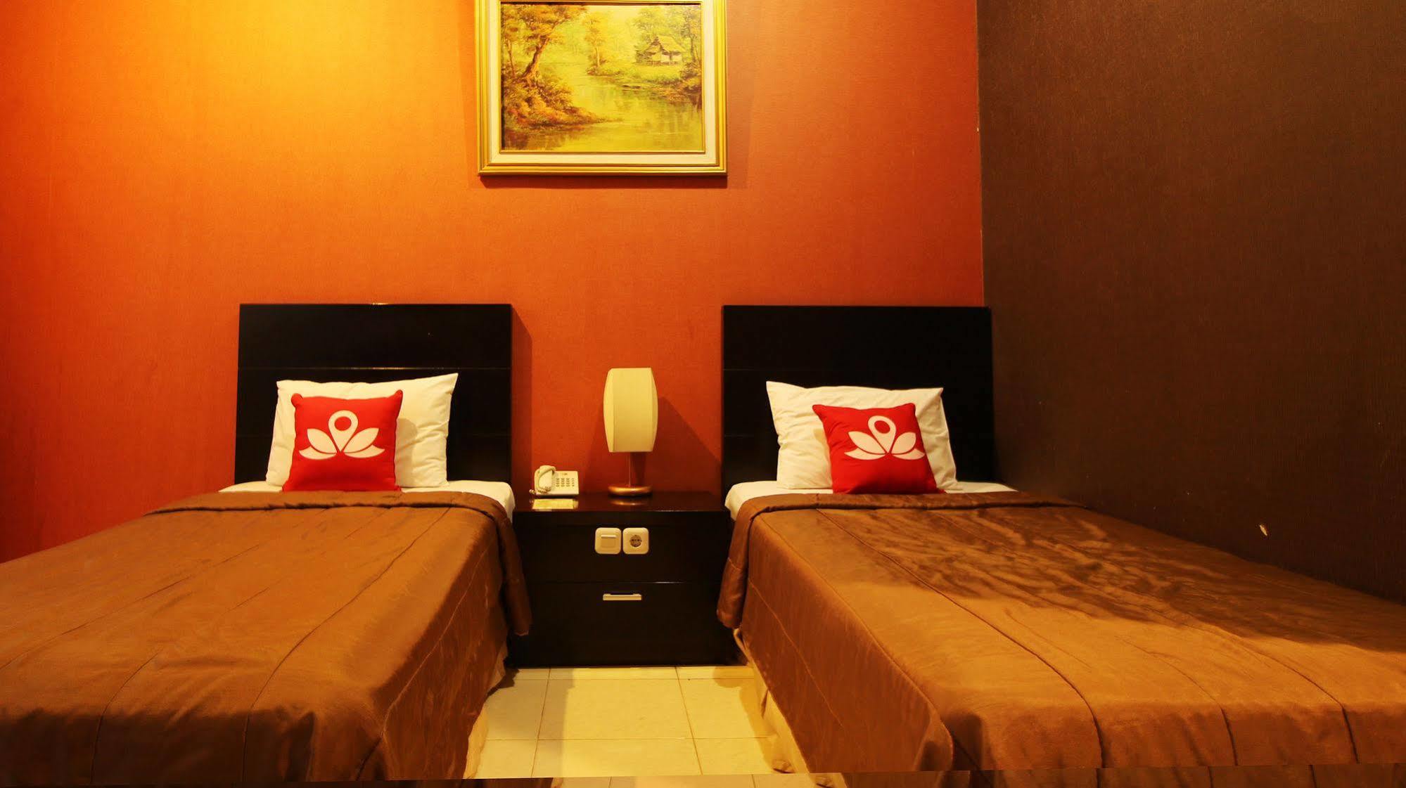 Zen Rooms Grand Hotel Lembang Exterior foto