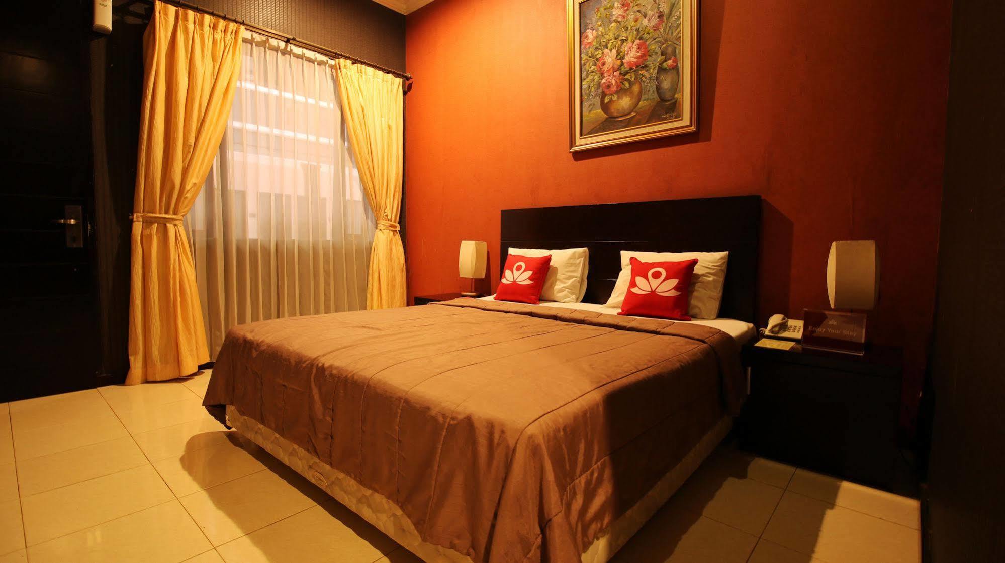 Zen Rooms Grand Hotel Lembang Exterior foto
