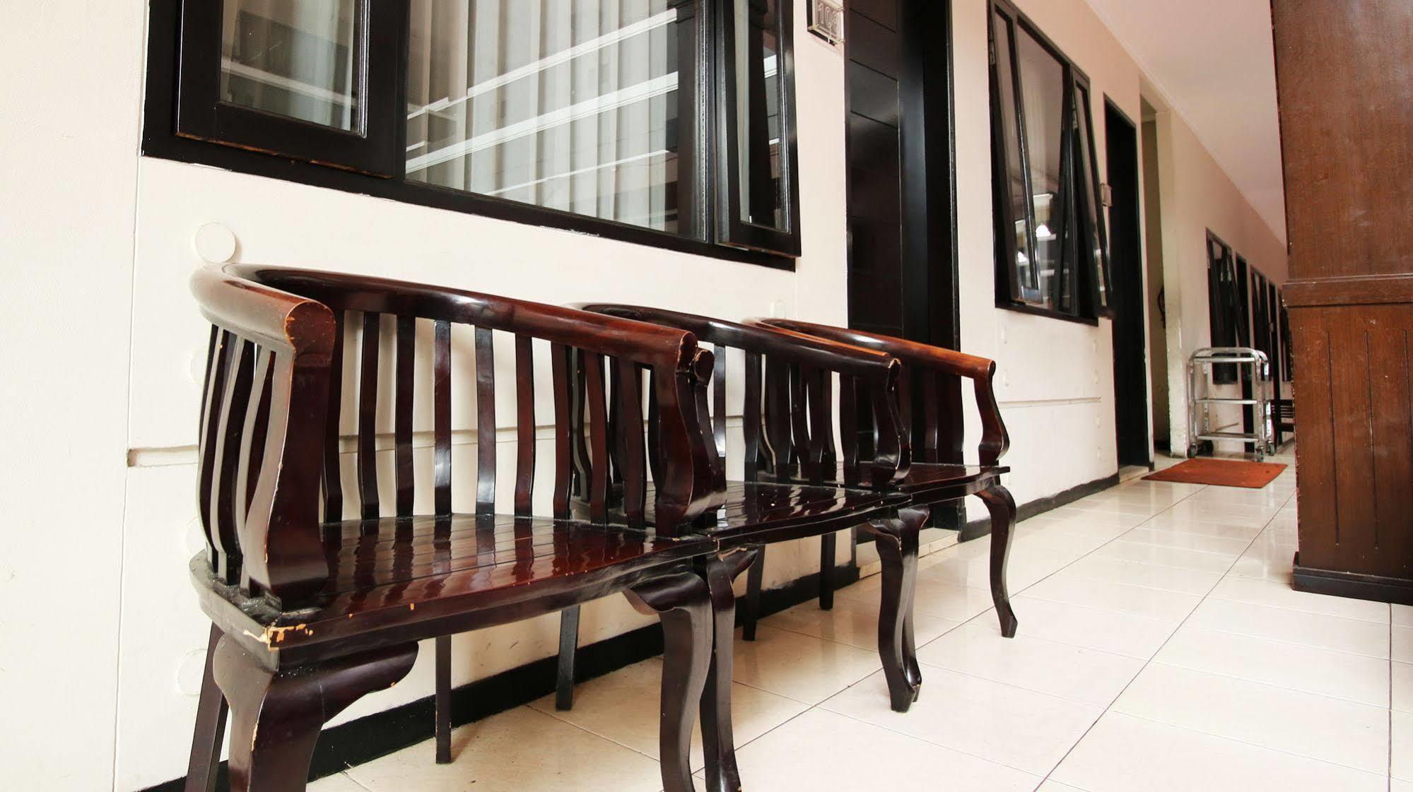 Zen Rooms Grand Hotel Lembang Exterior foto